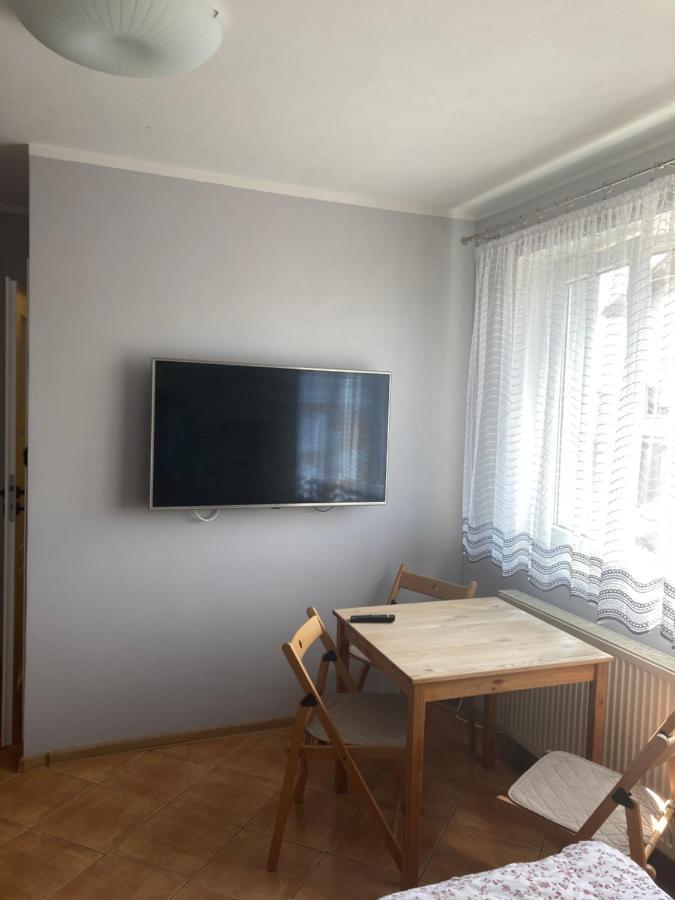Pokoje Goscinne Halina Łeba Exterior foto